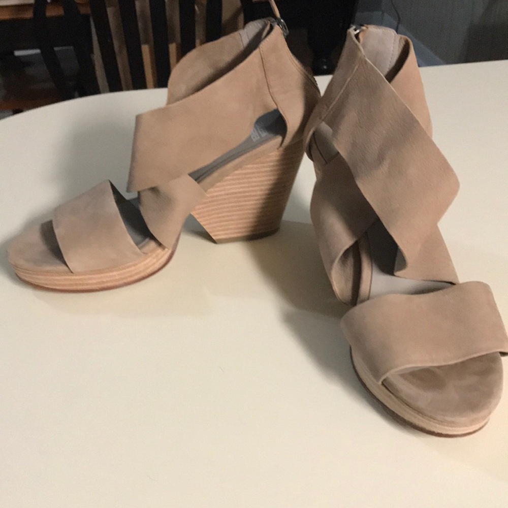 Eileen Fisher strappy block heels